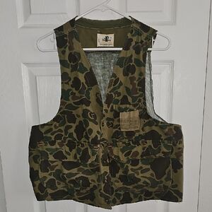 BLACK SHEEP Men's Camouflage Utility Vest Pocket Detail - Green/Brown CamoSIZE L